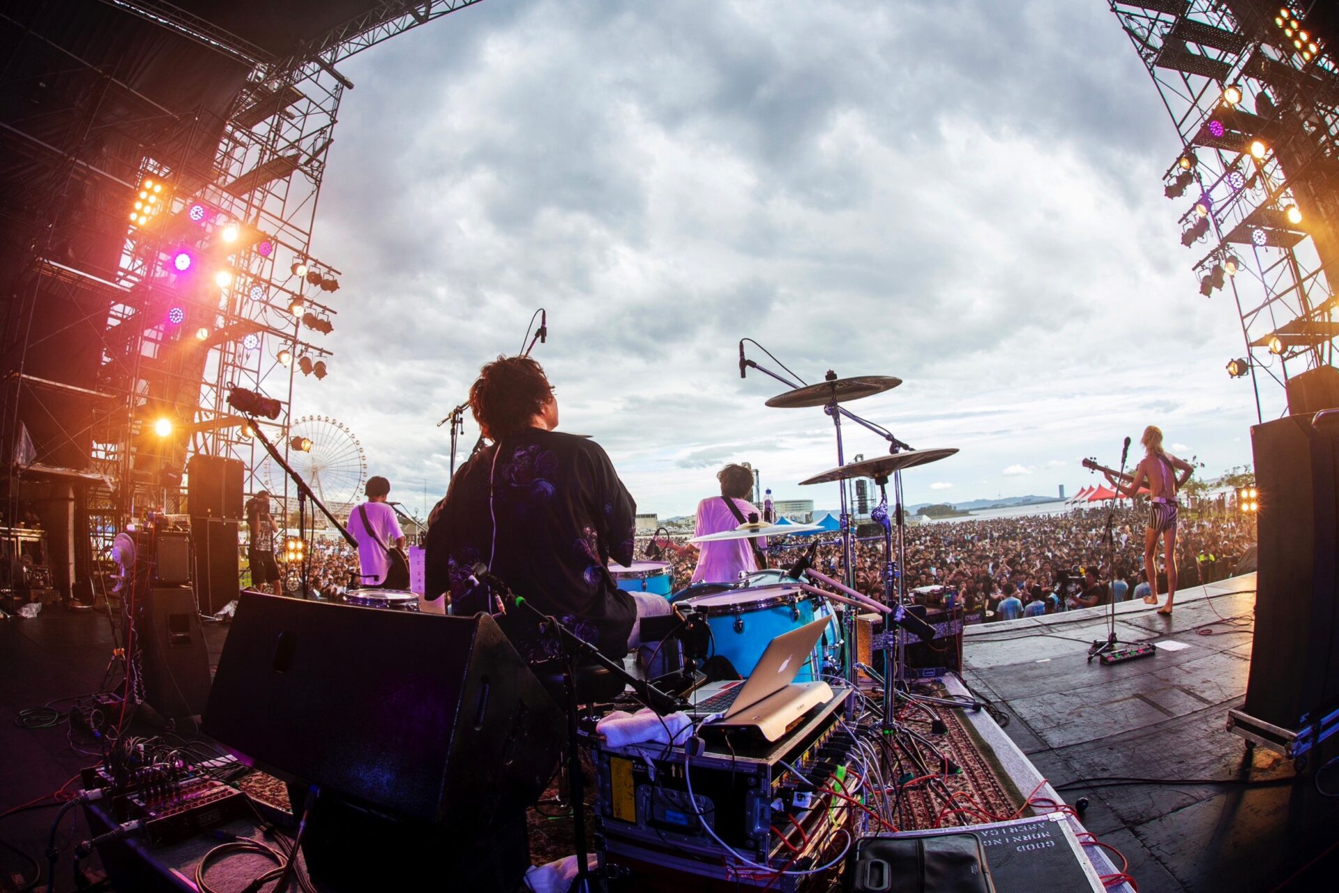 グッドモーニングアメリカ　”空ばかりみていた”リリース15周年記念ツアー